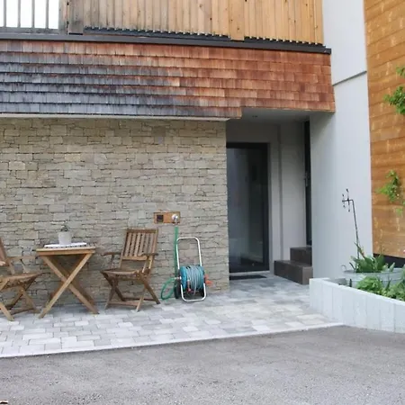 With 1 Bedroom * Rosenthal